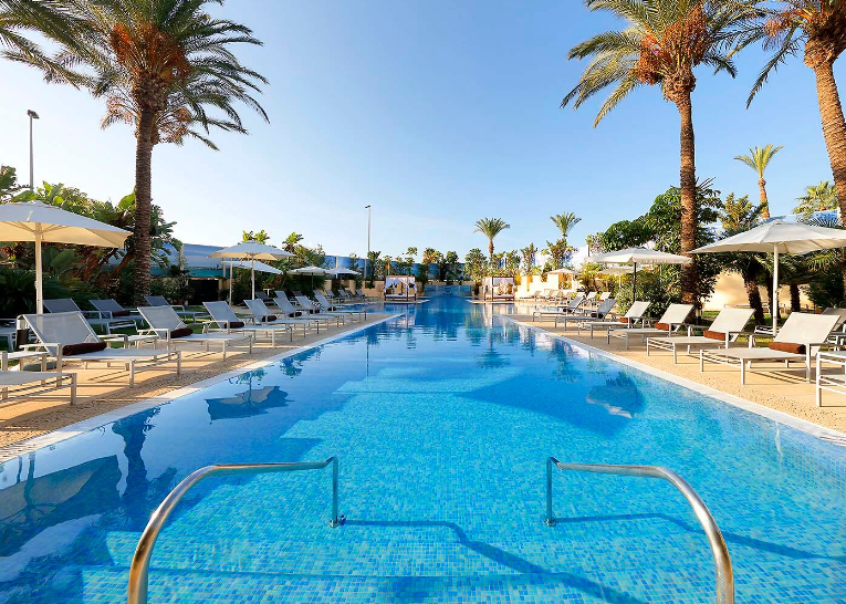 4 Nights - Cancelada - from 749€ per person